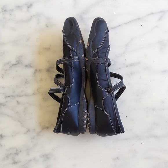 Champion Leather and Man Made Upper Shoes with skid resistant. - Picture 4 of 7